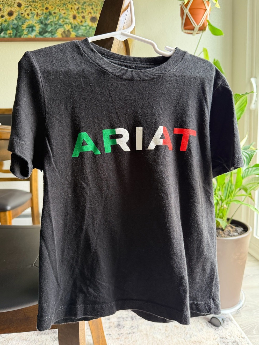 ARIAT kids Black Logo Tee size xs
